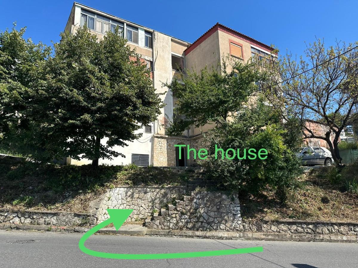 Hotel Hoxha House Krujë Exterior foto